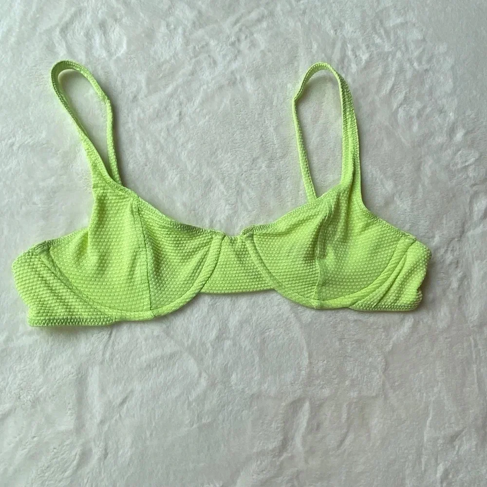 NWOT Frankie’s bikinis Sundance neon underwire bikini top 19372